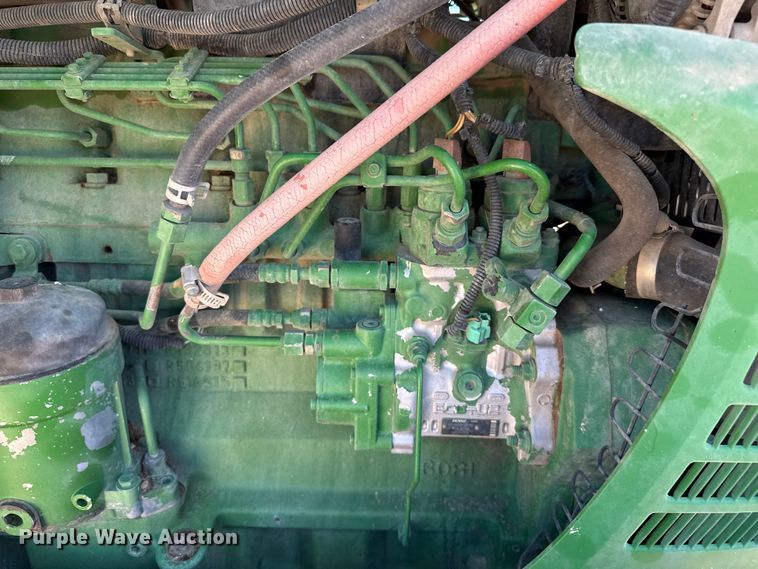 image for item EP0542 2005 John Deere 7820 MFWD tractor