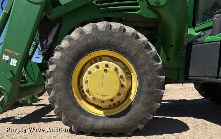 image for item EP0542 2005 John Deere 7820 MFWD tractor