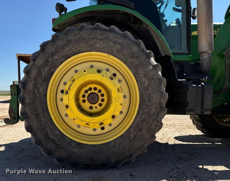 image for item EP0542 2005 John Deere 7820 MFWD tractor