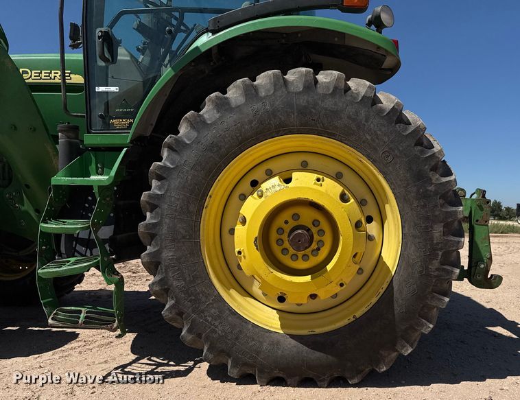 image for item EP0542 2005 John Deere 7820 MFWD tractor