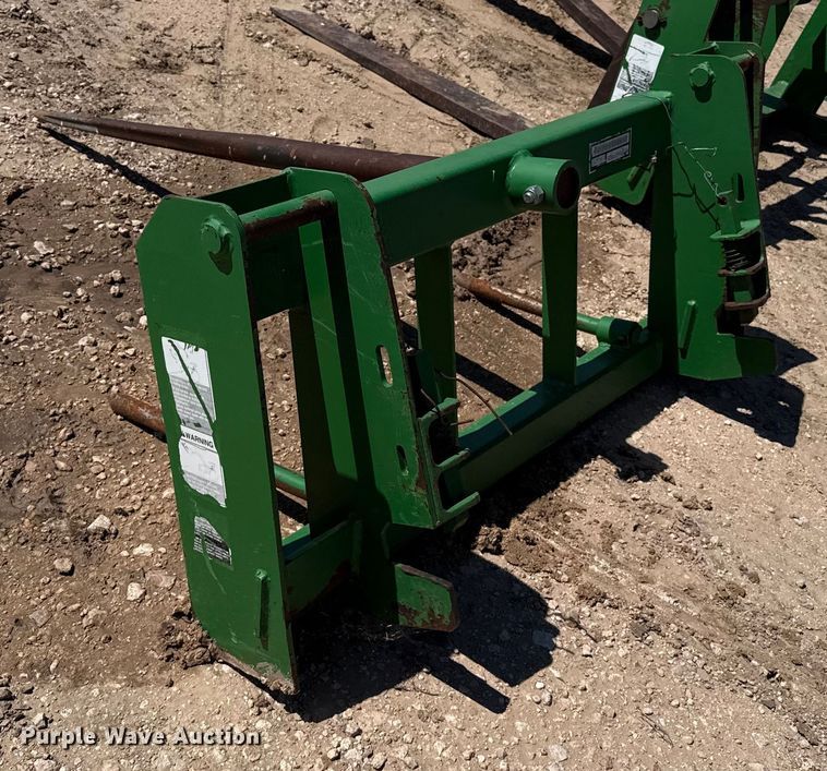 image for item EP0542 2005 John Deere 7820 MFWD tractor