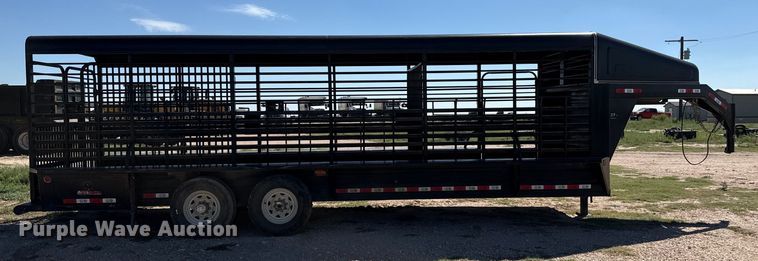 image for item EP0546 2021 Grupo Remolques Del Norte STH6824W14LNR livestock trailer