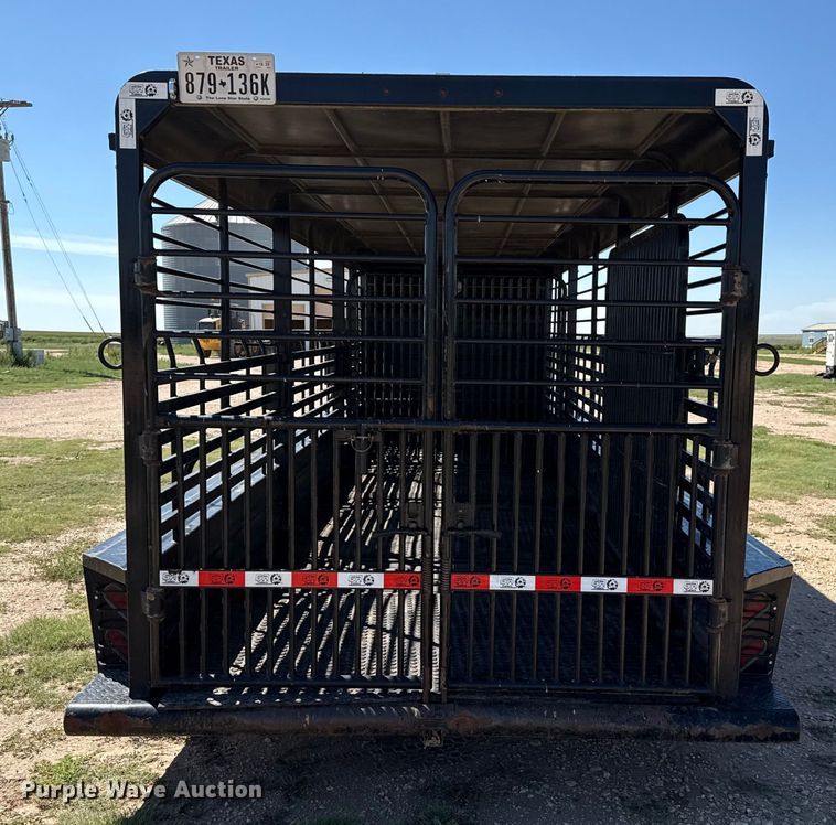 image for item EP0546 2021 Grupo Remolques Del Norte STH6824W14LNR livestock trailer