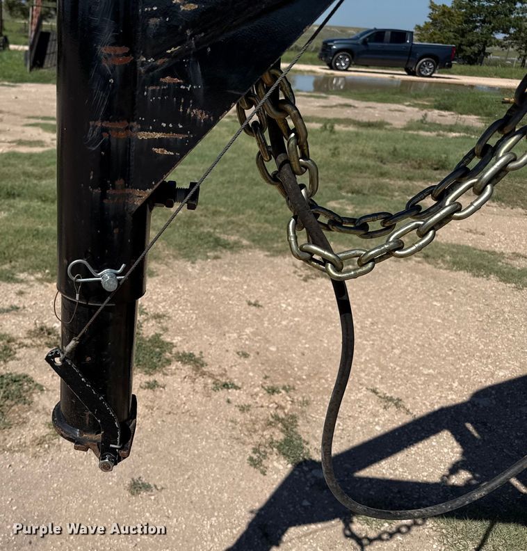 image for item EP0546 2021 Grupo Remolques Del Norte STH6824W14LNR livestock trailer