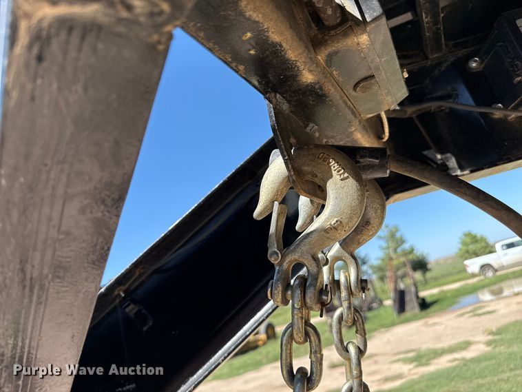 image for item EP0546 2021 Grupo Remolques Del Norte STH6824W14LNR livestock trailer