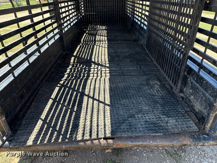 image for item EP0546 2021 Grupo Remolques Del Norte STH6824W14LNR livestock trailer