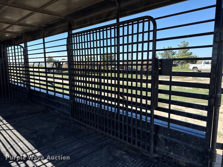 image for item EP0546 2021 Grupo Remolques Del Norte STH6824W14LNR livestock trailer
