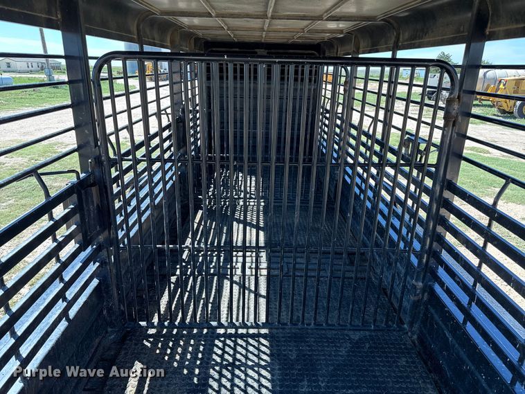 image for item EP0546 2021 Grupo Remolques Del Norte STH6824W14LNR livestock trailer