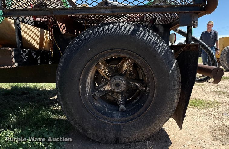 image for item EP0553 Shop built water wagon trailer