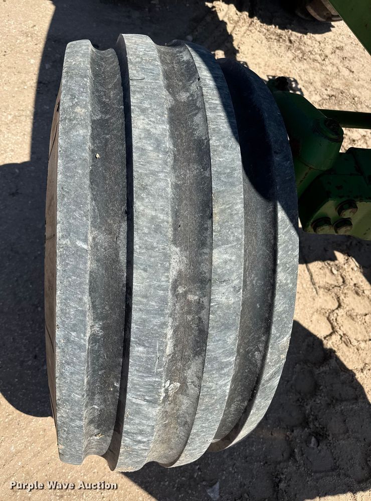 image for item EP0554 1983 John Deere 4850 tractor