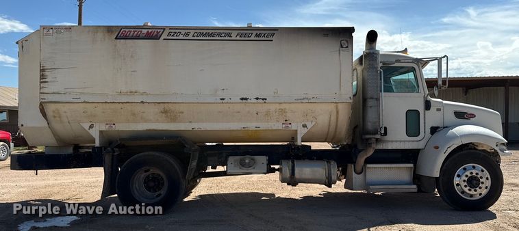 image for item EP0570 2009 Peterbilt 335 feed mixer truck