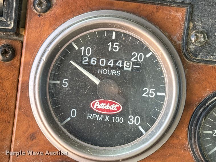 image for item EP0570 2009 Peterbilt 335 feed mixer truck