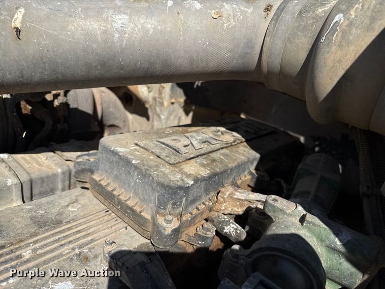 image for item EP0570 2009 Peterbilt 335 feed mixer truck