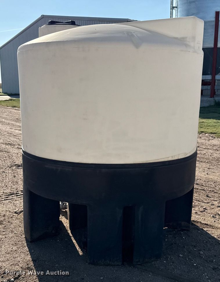 image for item EP0630 Poly tank