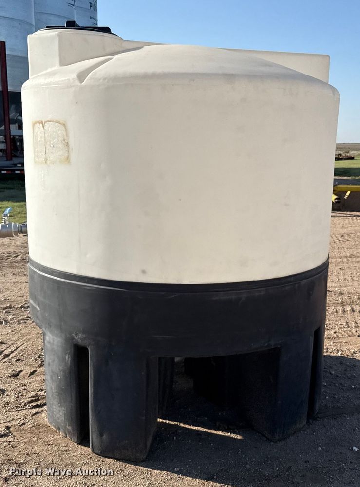 image for item EP0630 Poly tank