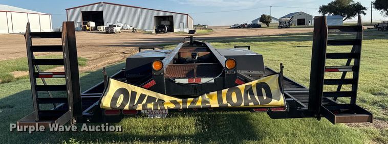 image for item EP0631 2012 B-B sprayer trailer