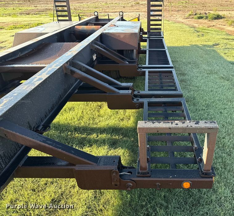 image for item EP0631 2012 B-B sprayer trailer