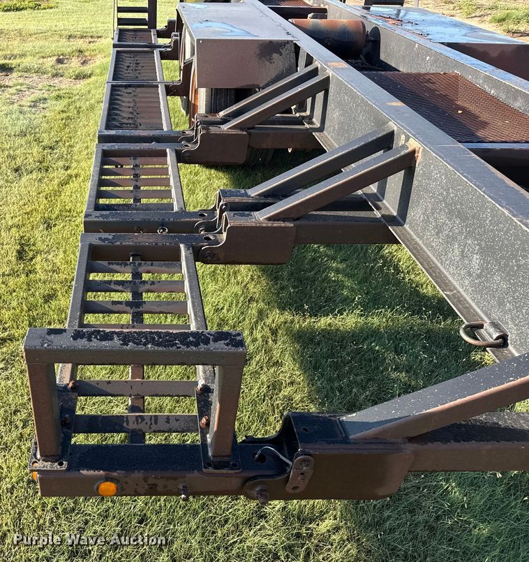 image for item EP0631 2012 B-B sprayer trailer