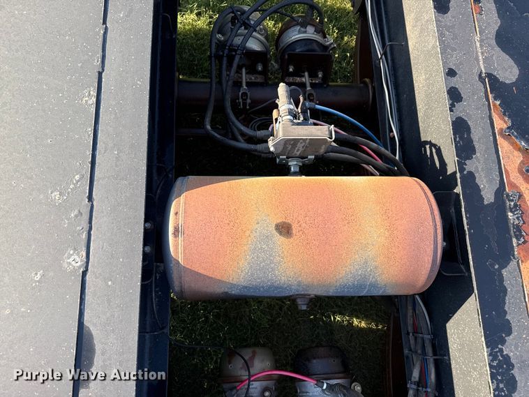 image for item EP0631 2012 B-B sprayer trailer