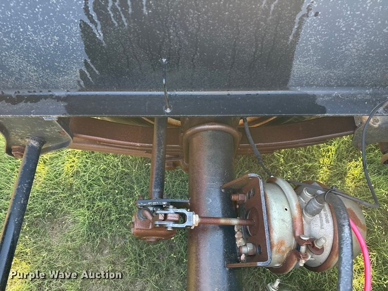 image for item EP0631 2012 B-B sprayer trailer