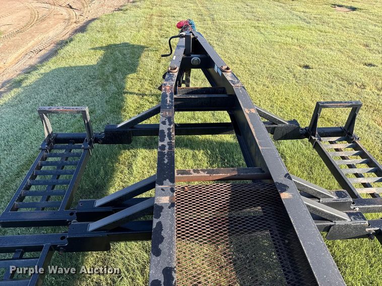 image for item EP0631 2012 B-B sprayer trailer