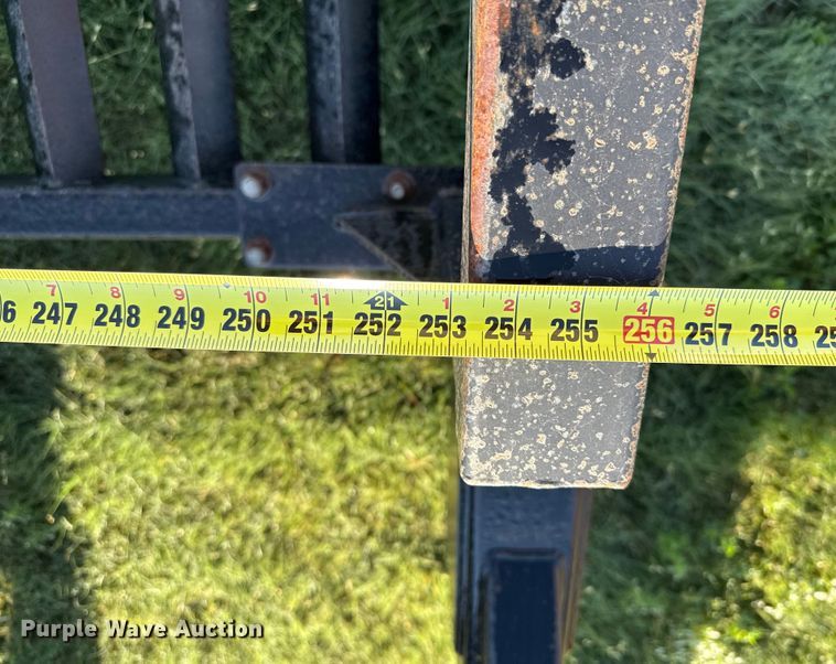 image for item EP0631 2012 B-B sprayer trailer