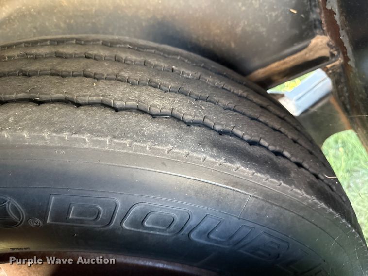 image for item EP0631 2012 B-B sprayer trailer