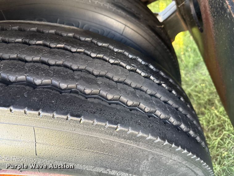 image for item EP0631 2012 B-B sprayer trailer