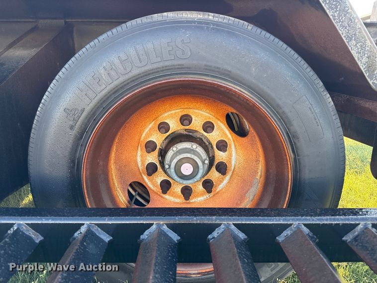 image for item EP0631 2012 B-B sprayer trailer