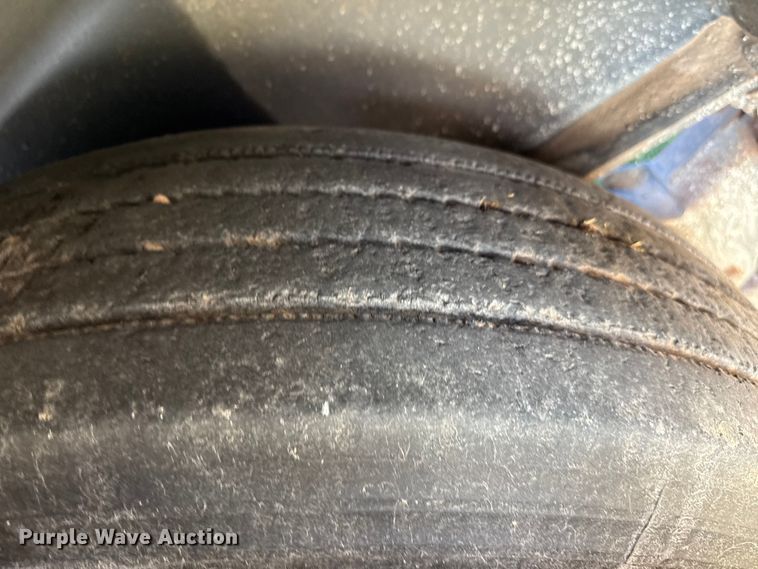 image for item EP0631 2012 B-B sprayer trailer