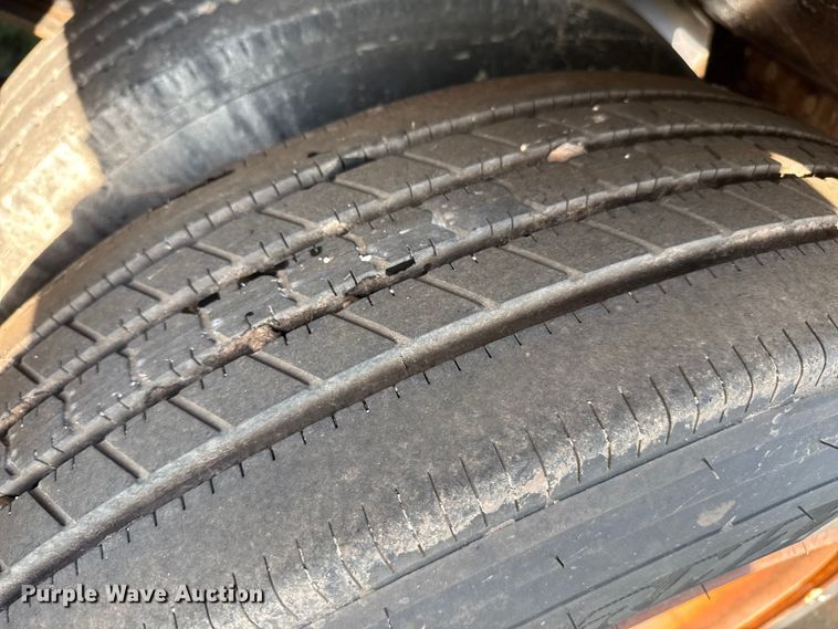 image for item EP0631 2012 B-B sprayer trailer