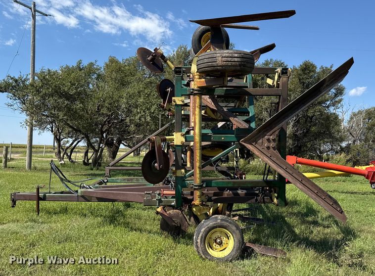 image for item EP0637 1979 Noble sweep plow