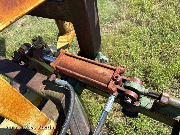 image for item EP0637 1979 Noble sweep plow