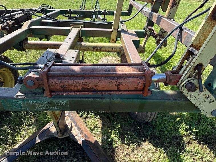 image for item EP0637 1979 Noble sweep plow