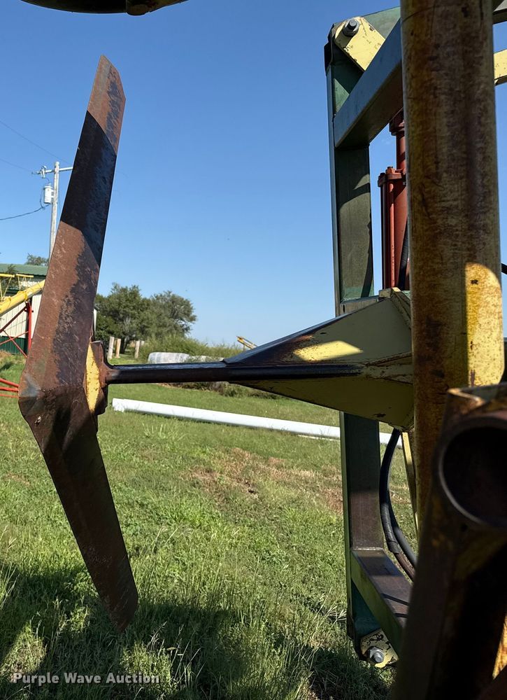 image for item EP0637 1979 Noble sweep plow