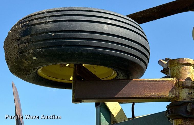 image for item EP0637 1979 Noble sweep plow