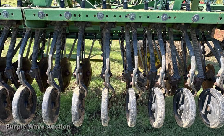 image for item EP0638 John Deere 530 grain drill