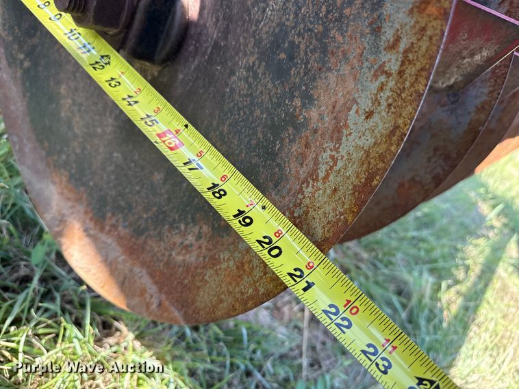 image for item EP0639 International 490 double off-set disk