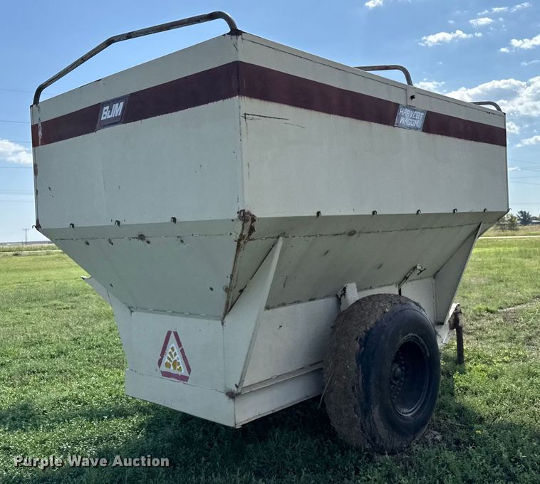 image for item EP0641 BJM HW4000 grain cart