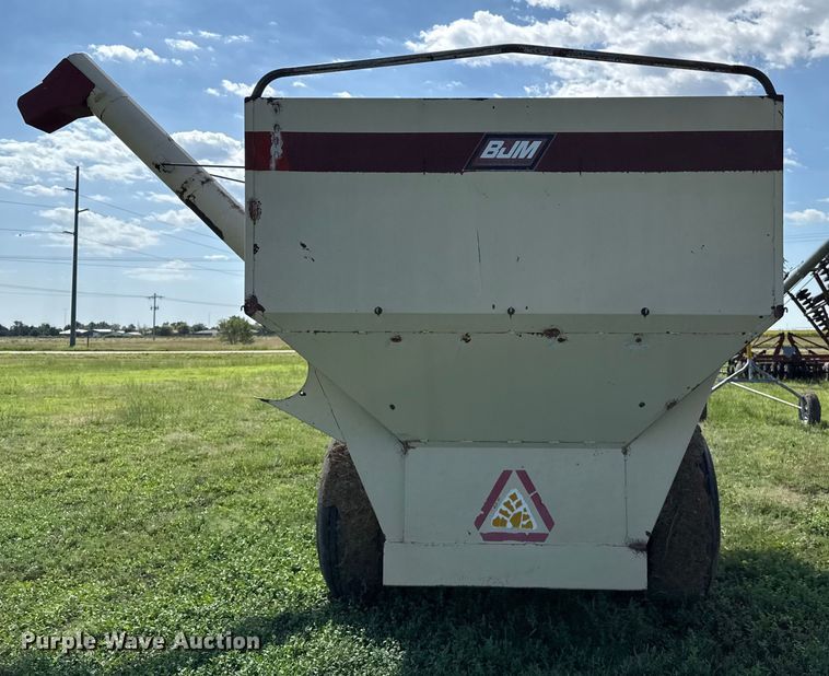 image for item EP0641 BJM HW4000 grain cart