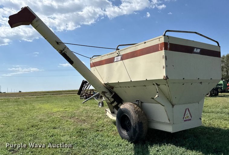 image for item EP0641 BJM HW4000 grain cart