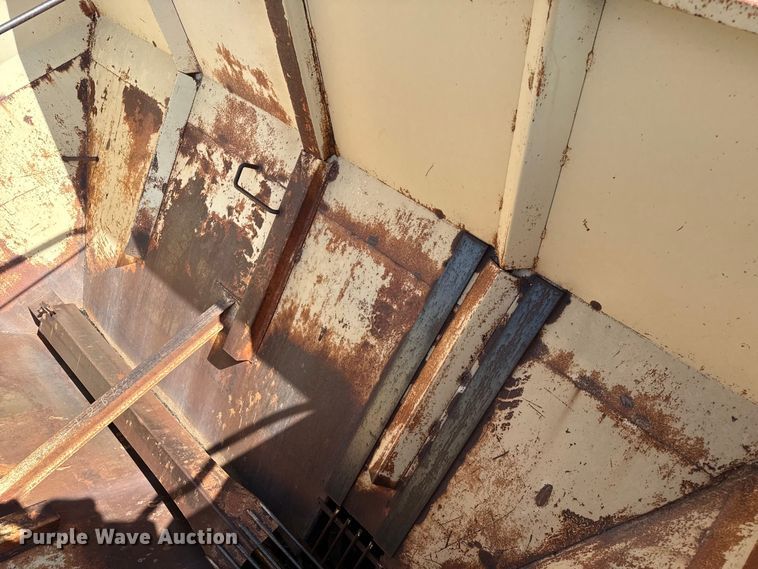 image for item EP0641 BJM HW4000 grain cart