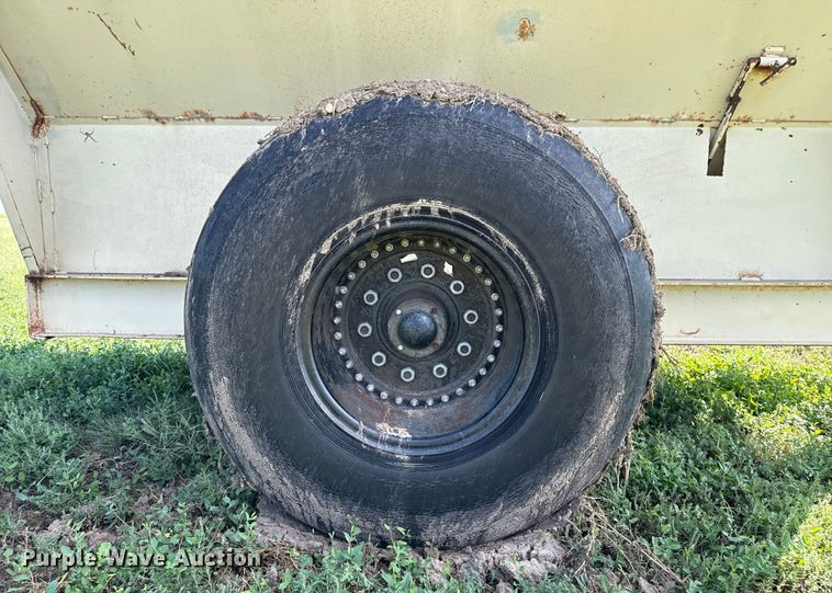 image for item EP0641 BJM HW4000 grain cart