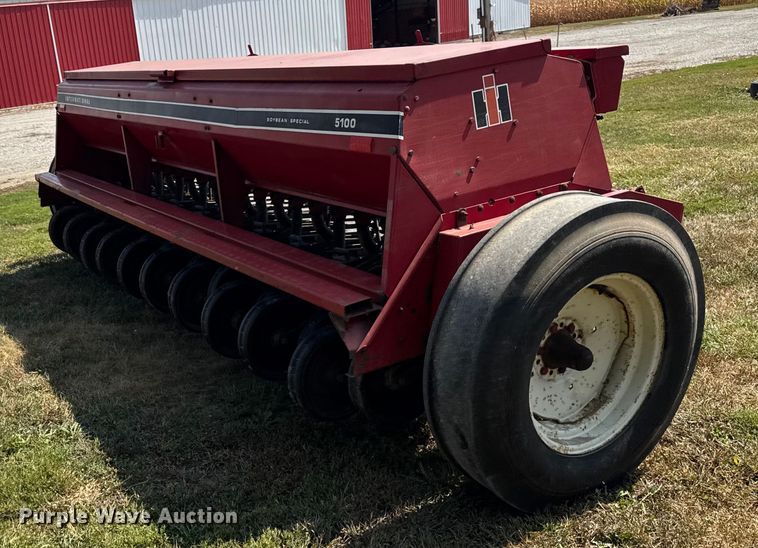 image for item ER0050 International Harvester 5100 grain drill