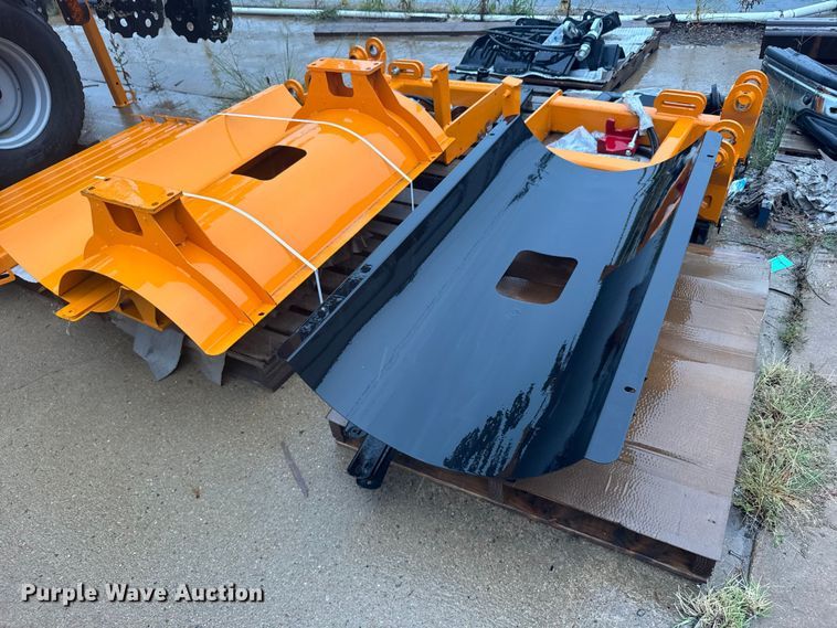 image for item ER2357 (3) poly tanks