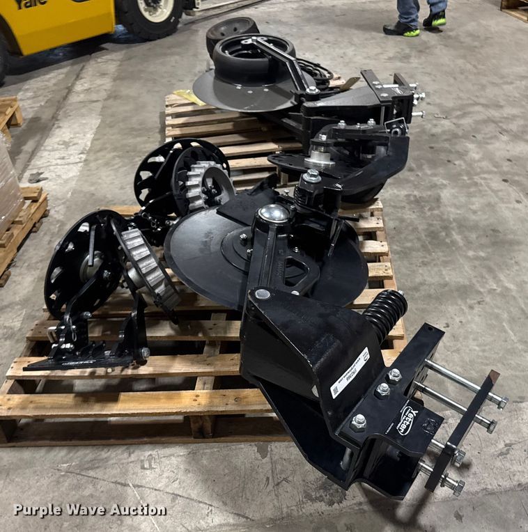 image for item ER2366 (2) Yetter Magnum 10000 row units