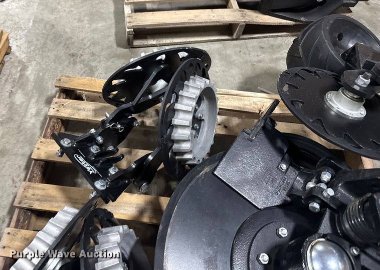 image for item ER2366 (2) Yetter Magnum 10000 row units