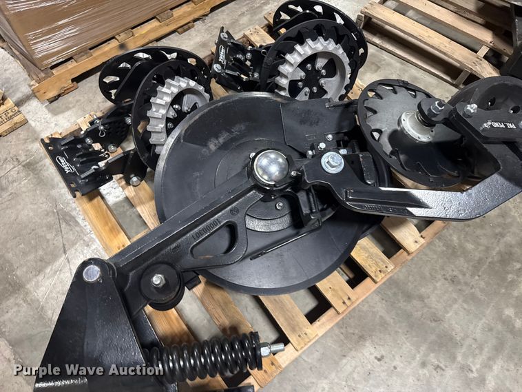 image for item ER2366 (2) Yetter Magnum 10000 row units