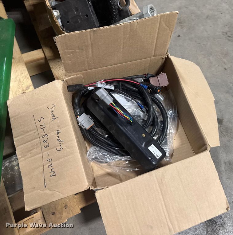 image for item ER2374 Great plains 2350  air drill cart meter box