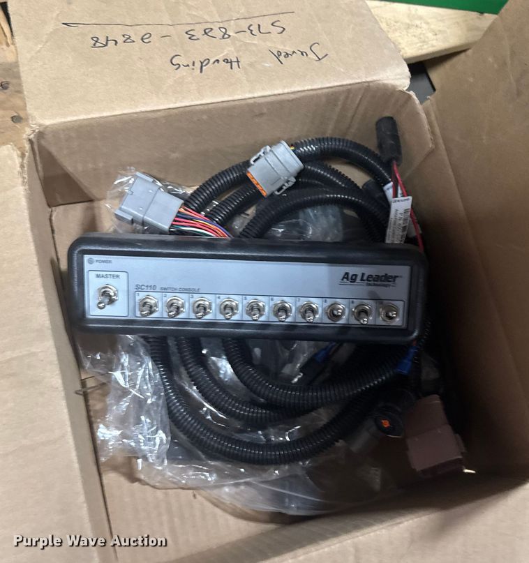 image for item ER2374 Great plains 2350  air drill cart meter box